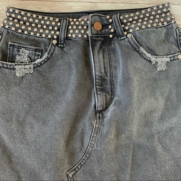 DL1961 Georgia Gray High Rise Wilder Studded Distressed Mini Denim Jean Skirt - Picture 5 of 14